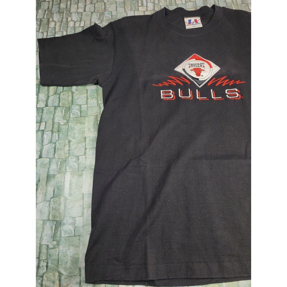 Vtg Chicago Bulls Logo Athletic  T-shirt Single Stitch sz M US‎ made 90s Jordan - Picture 4 of 12